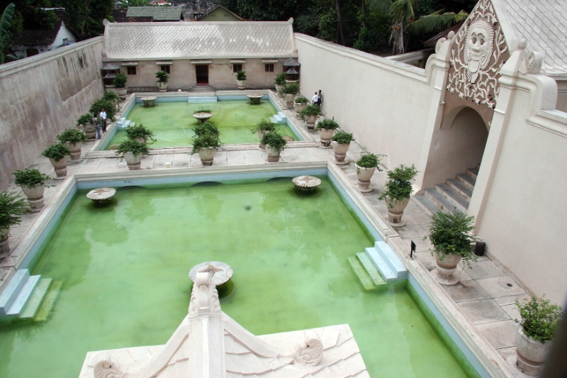 Sultan's water palace, Java Yogyakarta Indonesia 2.jpg - Indonesia Java Yogyakarta. Sultan's water palace